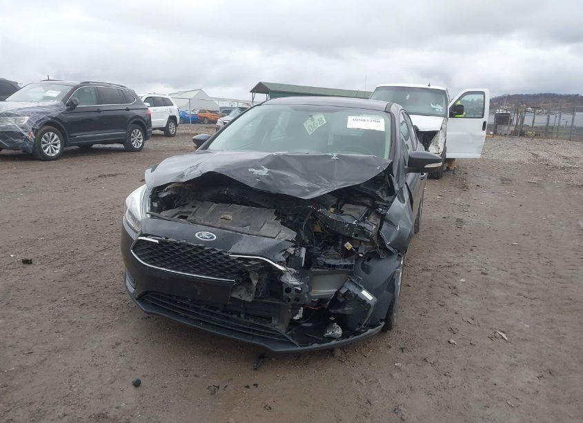 Photo 6 of 2015 Ford Focus SE (VIN 1FADP3F29FL373462)