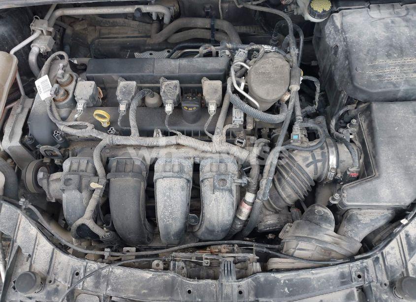 Photo 10 of 2015 Ford Focus SE (VIN 1FADP3F29FL374210)