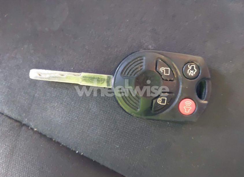 Photo 11 of 2015 Ford Focus SE (VIN 1FADP3F29FL374210)