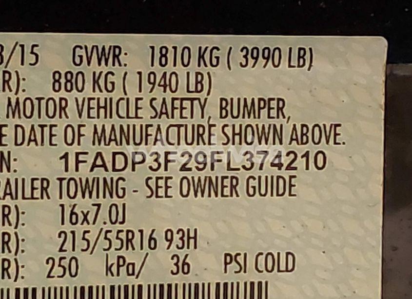 Photo 9 of 2015 Ford Focus SE (VIN 1FADP3F29FL374210)