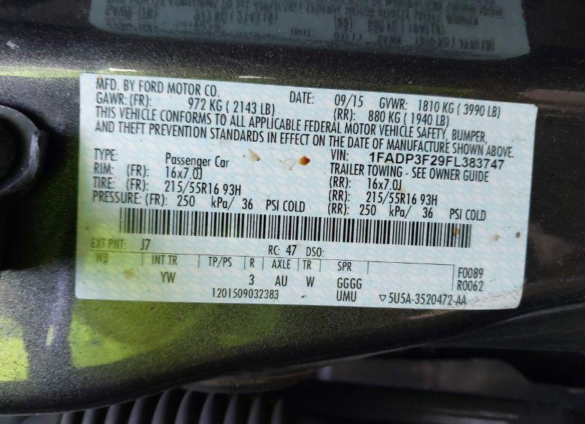 Photo 9 of 2015 Ford Focus SE (VIN 1FADP3F29FL383747)