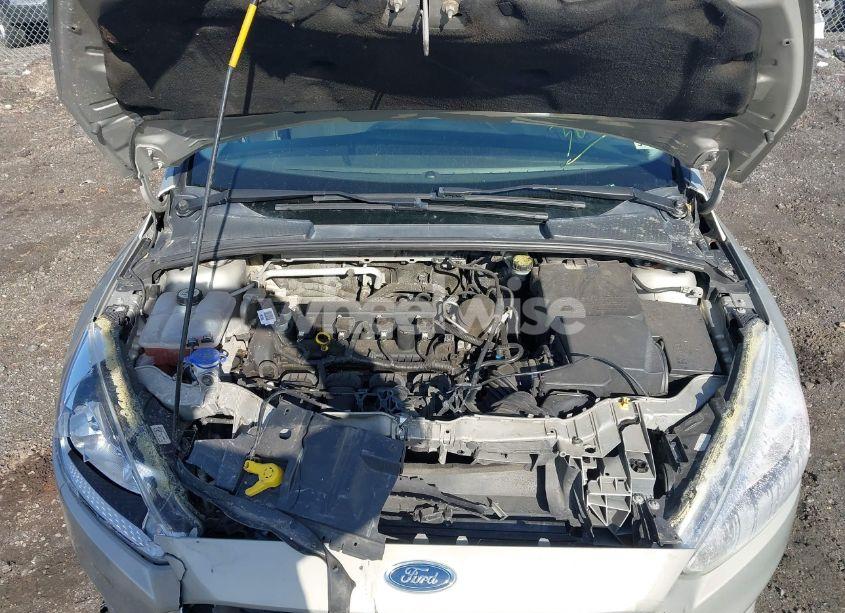 Photo 10 of 2015 Ford Focus SE (VIN 1FADP3F29FL387202)