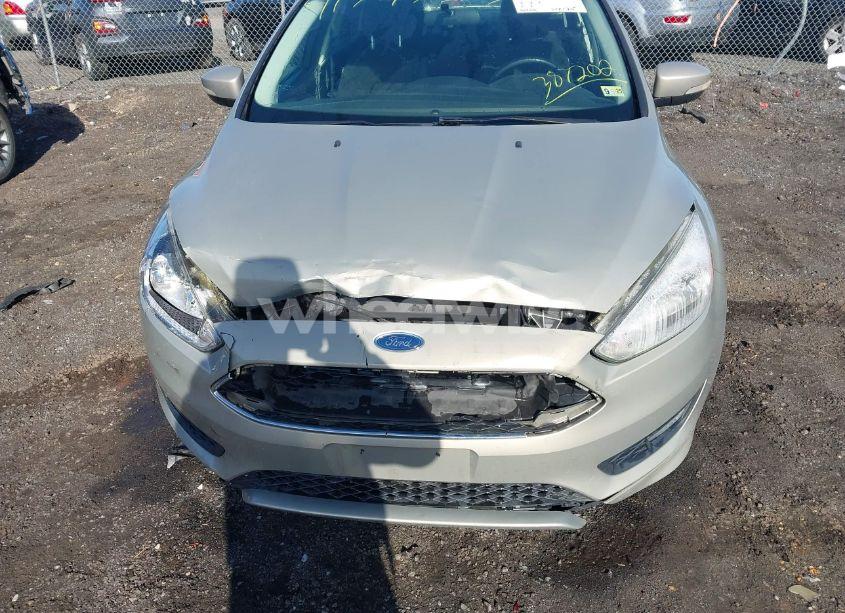 Photo 6 of 2015 Ford Focus SE (VIN 1FADP3F29FL387202)