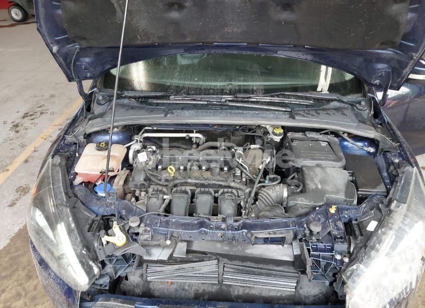 Photo 10 of 2016 Ford Focus SE (VIN 1FADP3F29GL242792)