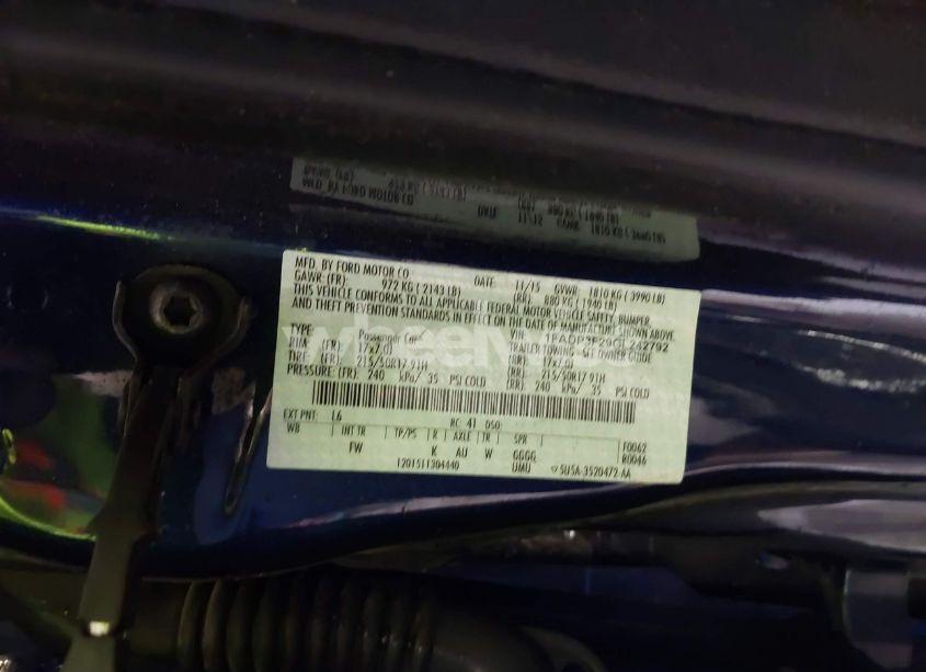 Photo 9 of 2016 Ford Focus SE (VIN 1FADP3F29GL242792)