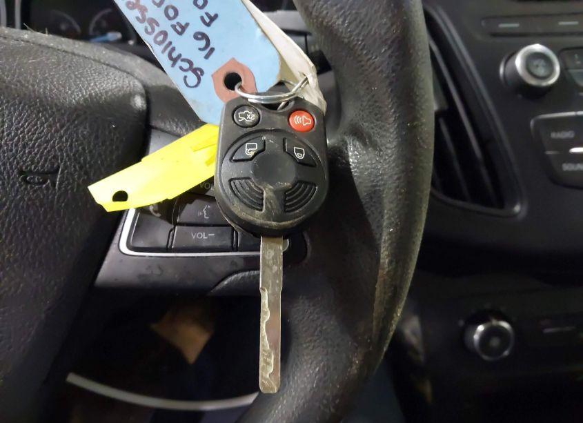 Photo 11 of 2016 Ford Focus SE (VIN 1FADP3F29GL247488)