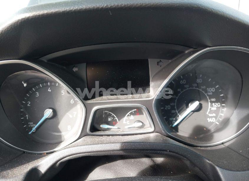 Photo 15 of 2016 Ford Focus SE (VIN 1FADP3F29GL255879)