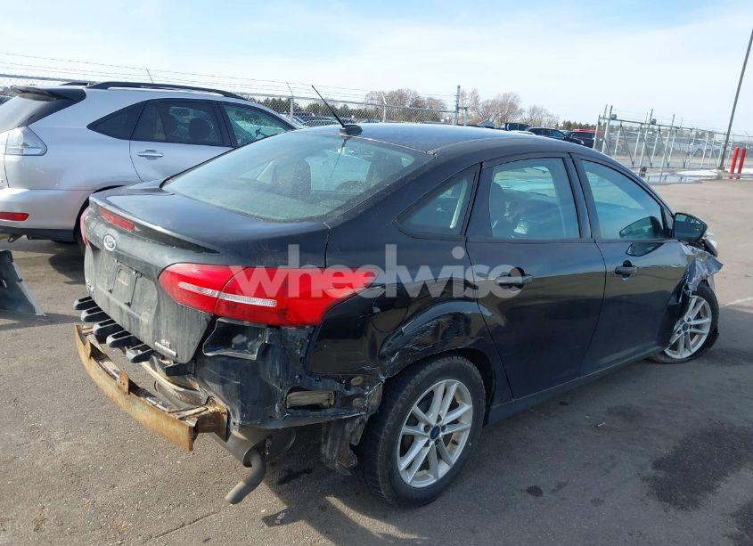 Photo 4 of 2016 Ford Focus SE (VIN 1FADP3F29GL255879)