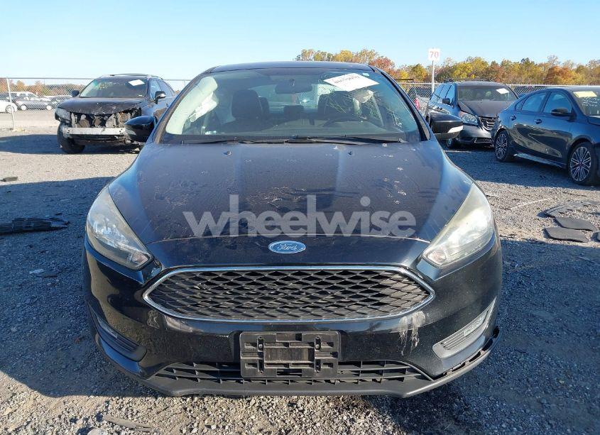 Photo 12 of 2016 Ford Focus SE (VIN 1FADP3F29GL260872)