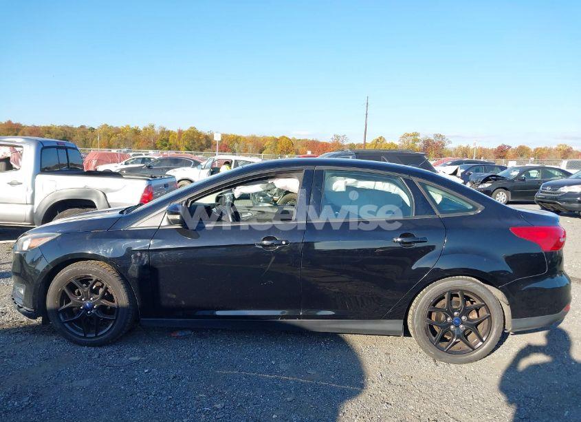 Photo 14 of 2016 Ford Focus SE (VIN 1FADP3F29GL260872)