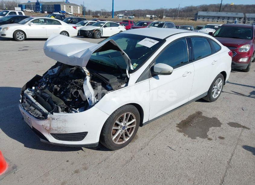 Photo 2 of 2016 Ford Focus SE (VIN 1FADP3F29GL267711)