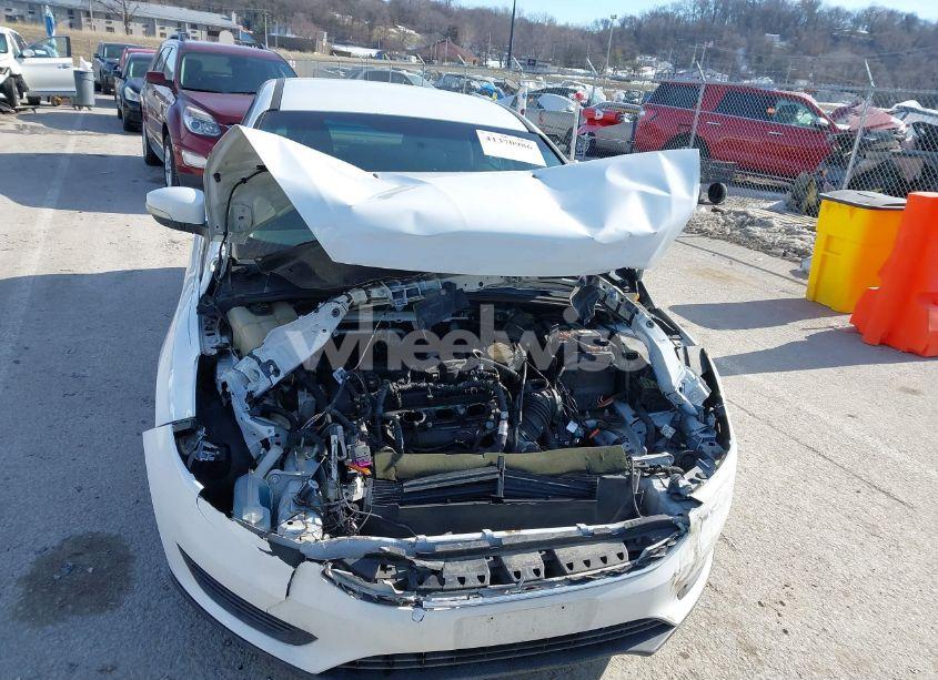 Photo 6 of 2016 Ford Focus SE (VIN 1FADP3F29GL267711)