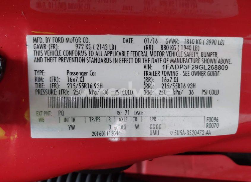 Photo 9 of 2016 Ford Focus SE (VIN 1FADP3F29GL268809)