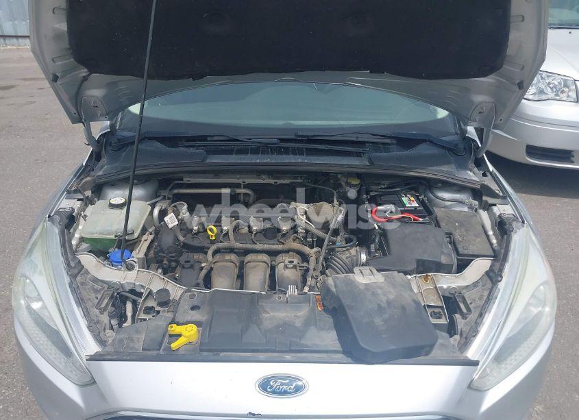 Photo 10 of 2016 Ford Focus SE (VIN 1FADP3F29GL294410)