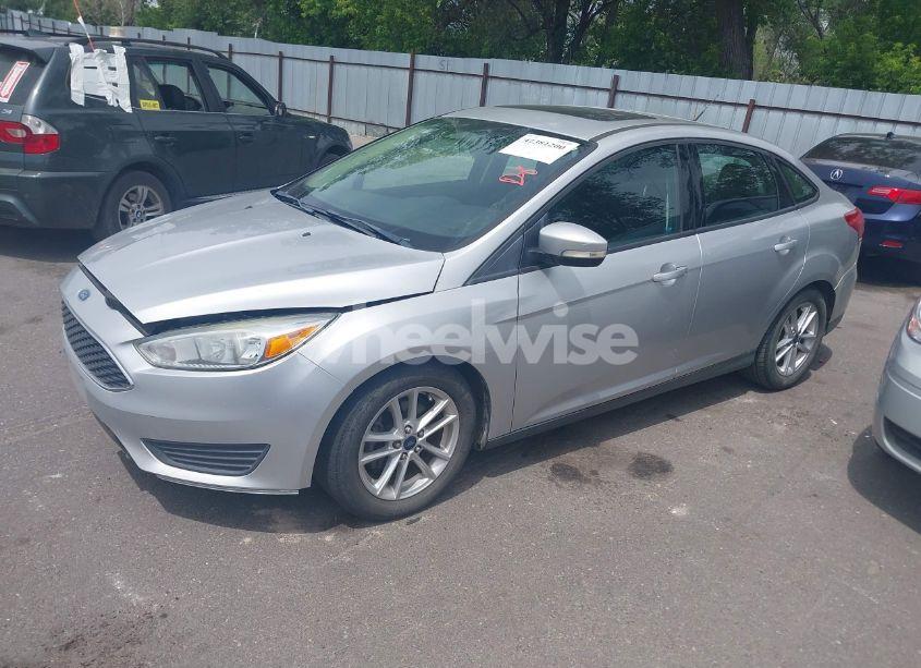 Photo 2 of 2016 Ford Focus SE (VIN 1FADP3F29GL294410)