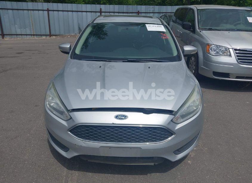 Photo 6 of 2016 Ford Focus SE (VIN 1FADP3F29GL294410)