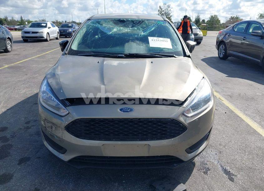 Photo 6 of 2016 Ford Focus SE (VIN 1FADP3F29GL312338)