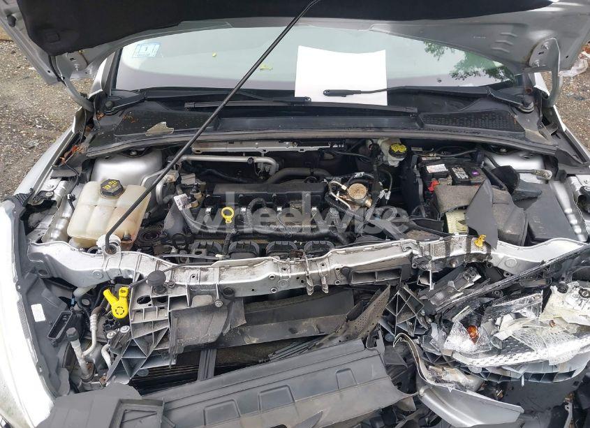 Photo 10 of 2016 Ford Focus SE (VIN 1FADP3F29GL353908)