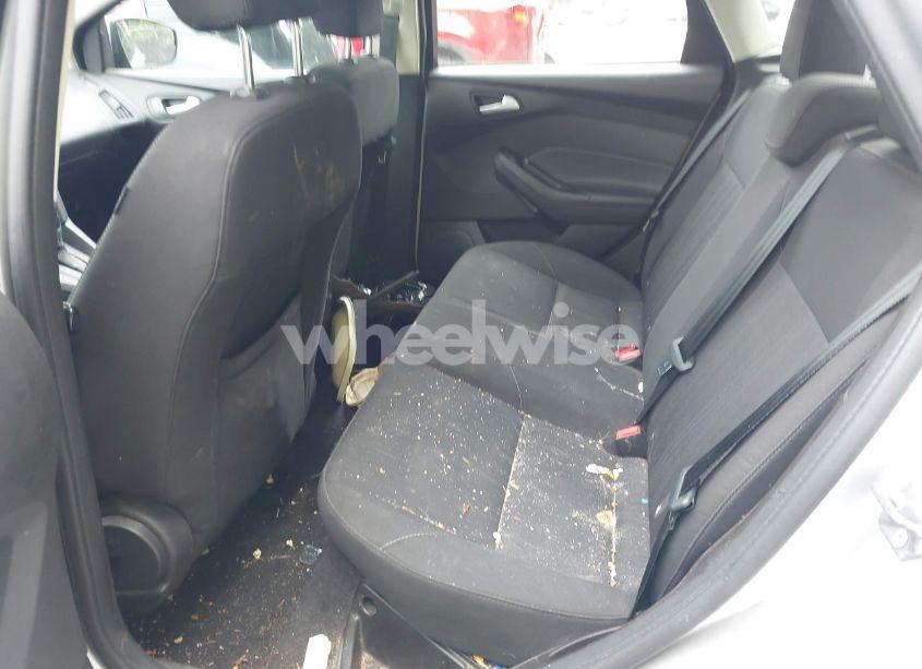 Photo 8 of 2016 Ford Focus SE (VIN 1FADP3F29GL353908)