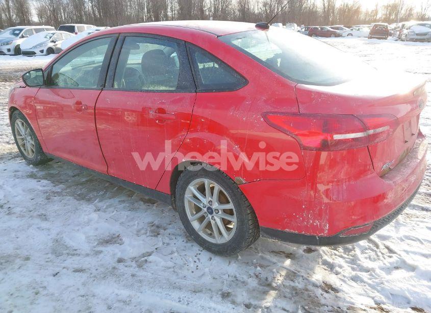 Photo 3 of 2016 Ford Focus SE (VIN 1FADP3F29GL354329)