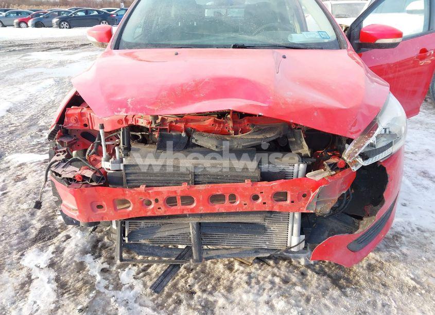 Photo 6 of 2016 Ford Focus SE (VIN 1FADP3F29GL354329)