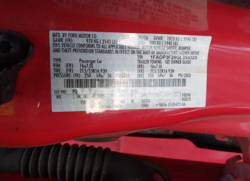 Photo 9 of 2016 Ford Focus SE (VIN 1FADP3F29GL354329)