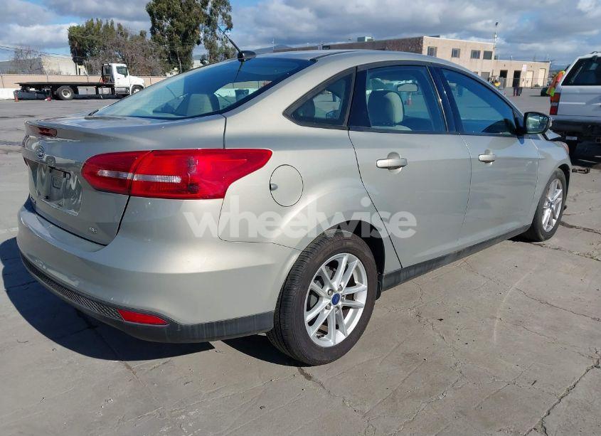 Photo 4 of 2016 Ford Focus SE (VIN 1FADP3F29GL365458)