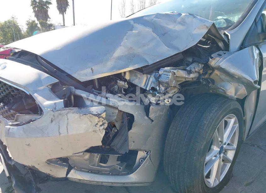 Photo 6 of 2016 Ford Focus SE (VIN 1FADP3F29GL365458)