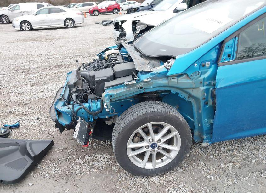 Photo 13 of 2016 Ford Focus SE (VIN 1FADP3F29GL378369)