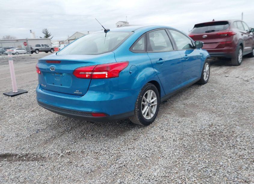 Photo 4 of 2016 Ford Focus SE (VIN 1FADP3F29GL378369)