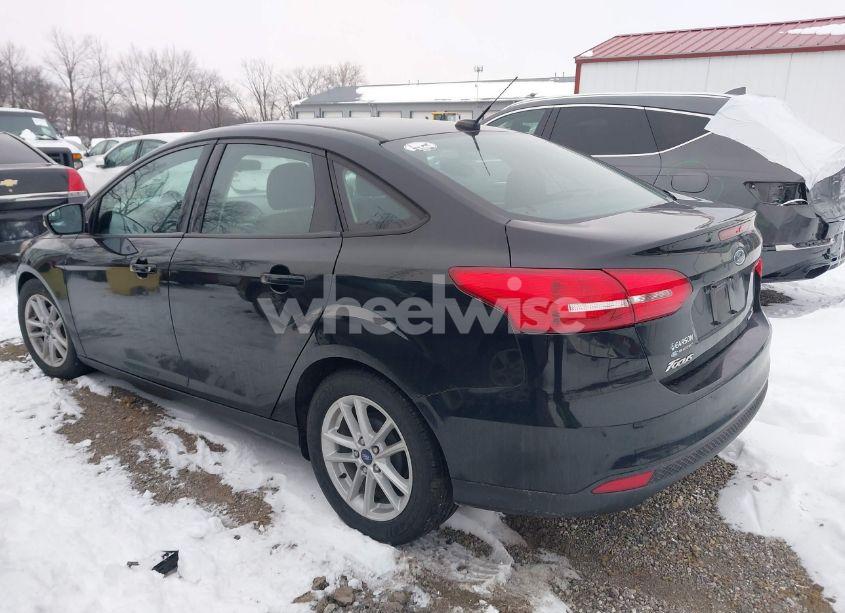 Photo 3 of 2016 Ford Focus SE (VIN 1FADP3F29GL382731)