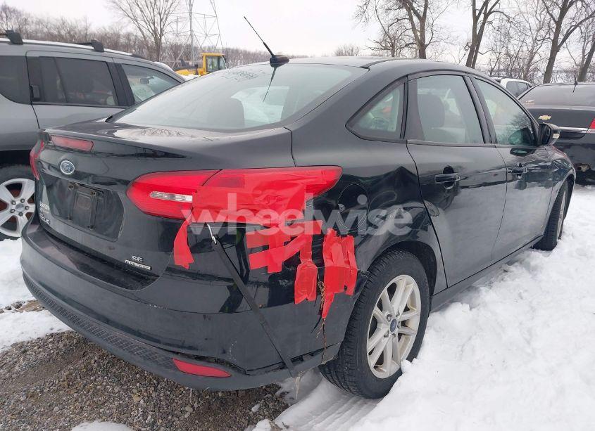 Photo 4 of 2016 Ford Focus SE (VIN 1FADP3F29GL382731)