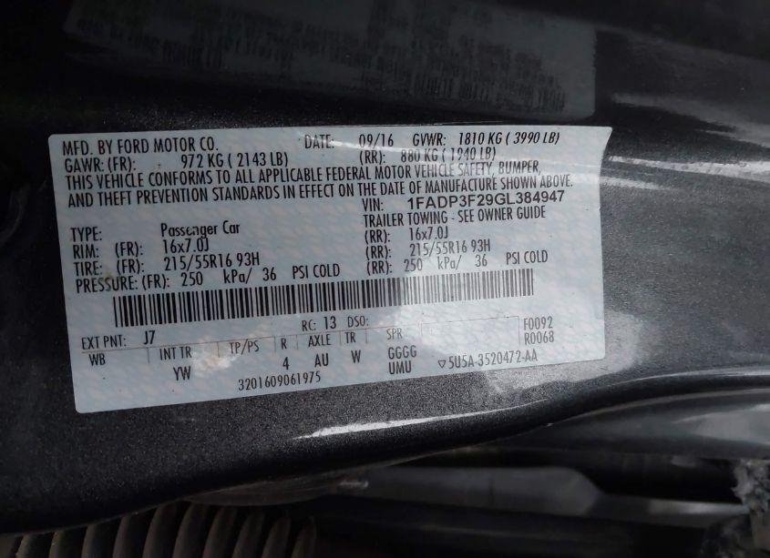 Photo 9 of 2016 Ford Focus SE (VIN 1FADP3F29GL384947)