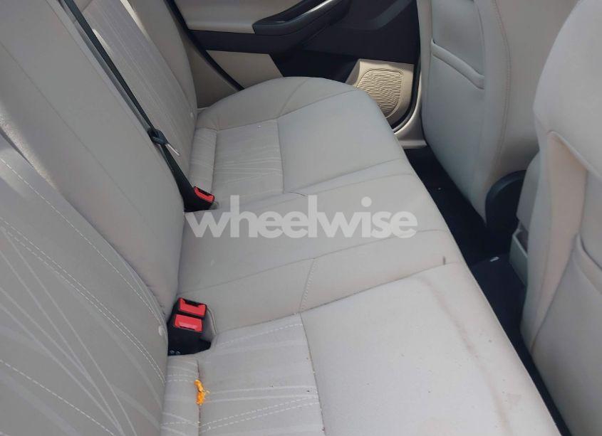 Photo 8 of 2016 Ford Focus SE (VIN 1FADP3F29GL401567)