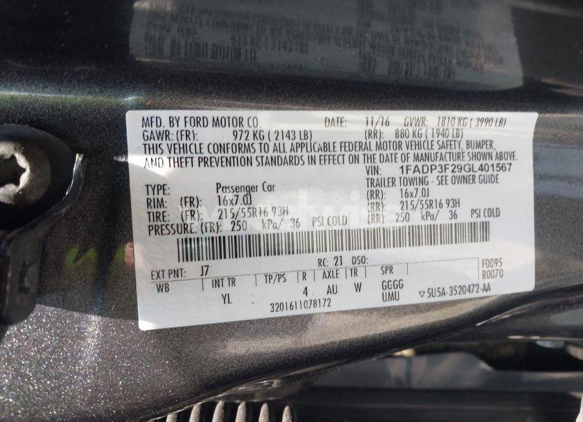 Photo 9 of 2016 Ford Focus SE (VIN 1FADP3F29GL401567)