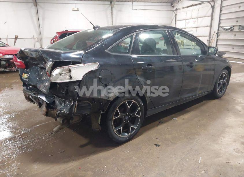 Photo 4 of 2016 Ford Focus SE (VIN 1FADP3F29GL403352)