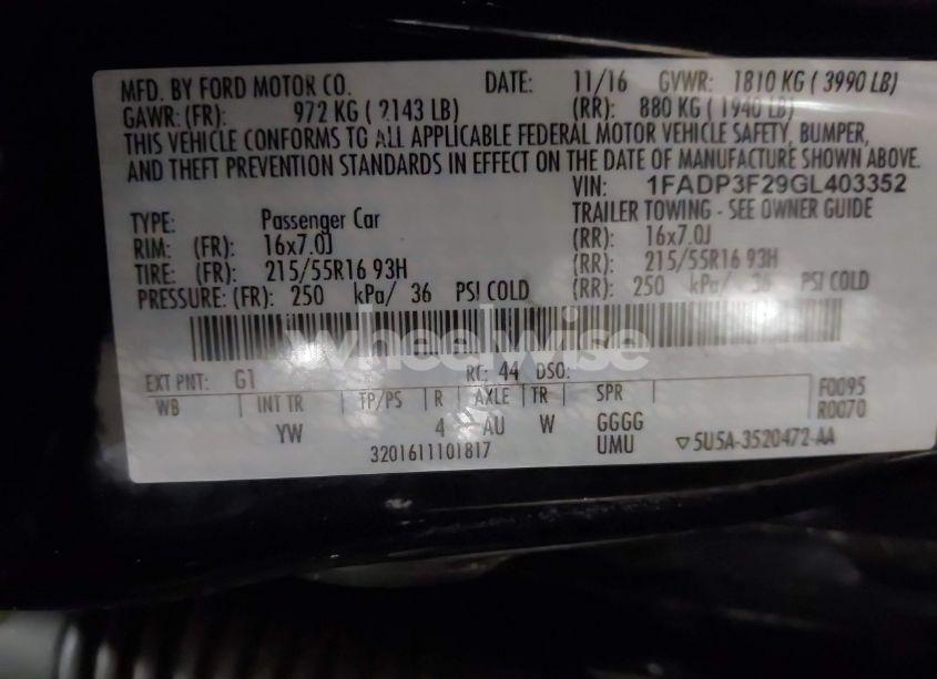 Photo 9 of 2016 Ford Focus SE (VIN 1FADP3F29GL403352)