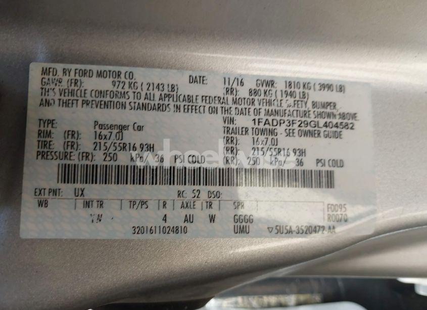 Photo 9 of 2016 Ford Focus SE (VIN 1FADP3F29GL404582)