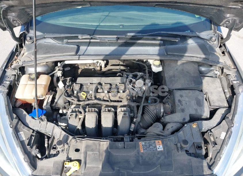 Photo 10 of 2017 Ford Focus SE (VIN 1FADP3F29HL220261)