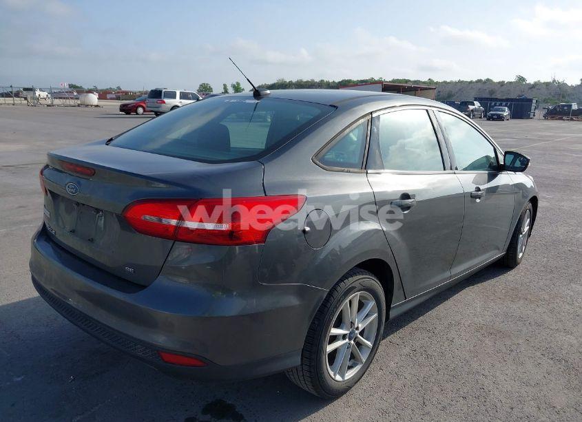 Photo 4 of 2017 Ford Focus SE (VIN 1FADP3F29HL220261)