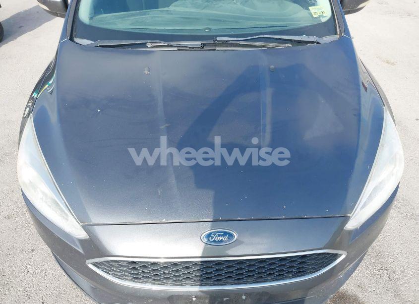 Photo 6 of 2017 Ford Focus SE (VIN 1FADP3F29HL220261)