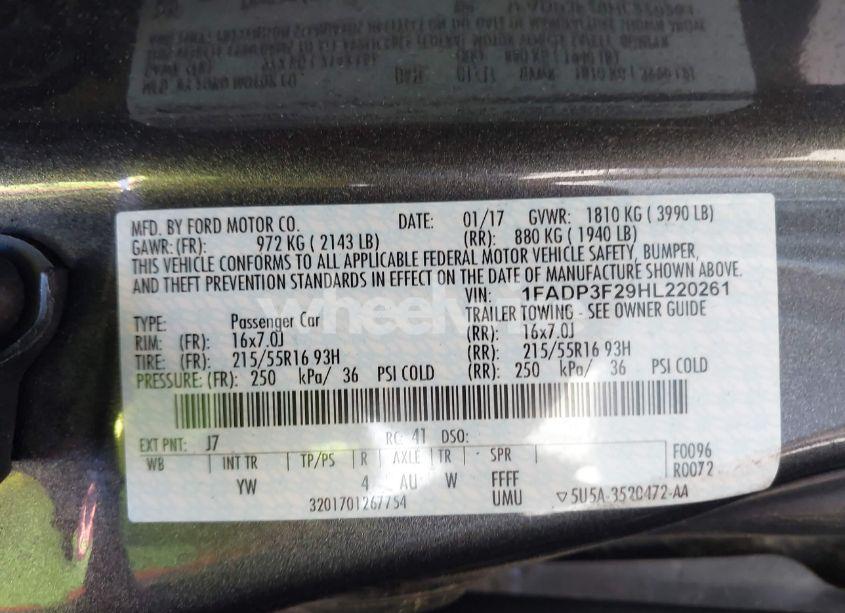 Photo 9 of 2017 Ford Focus SE (VIN 1FADP3F29HL220261)