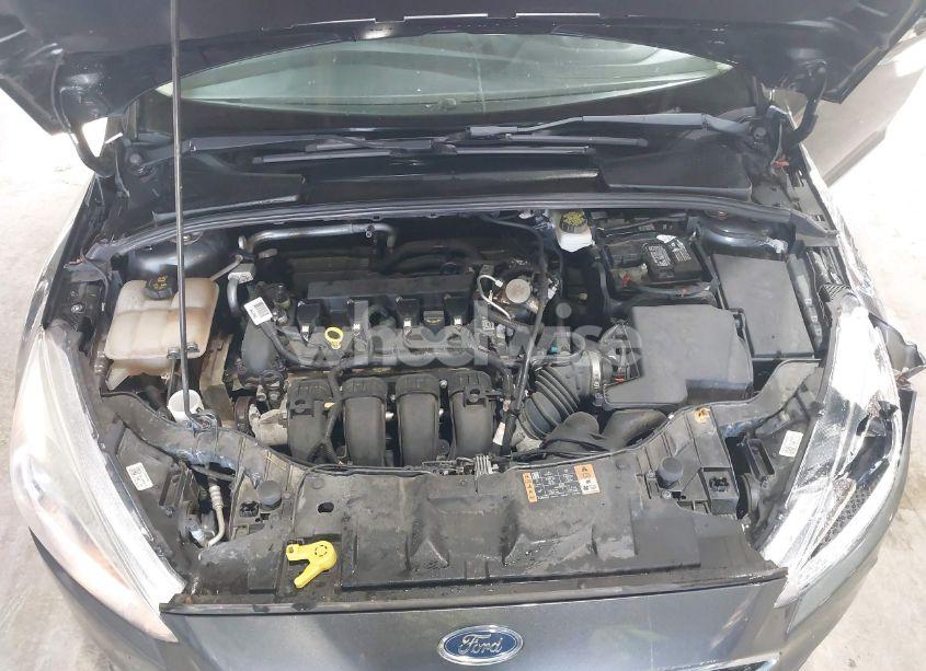 Photo 10 of 2017 Ford Focus SE (VIN 1FADP3F29HL220440)