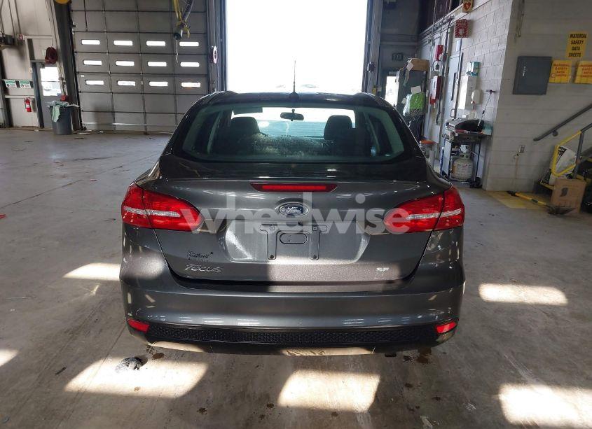 Photo 16 of 2017 Ford Focus SE (VIN 1FADP3F29HL220440)