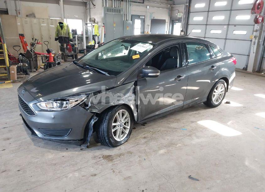 Photo 2 of 2017 Ford Focus SE (VIN 1FADP3F29HL220440)