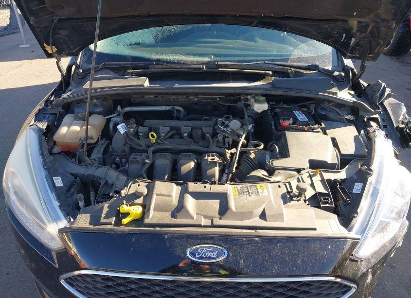 Photo 10 of 2017 Ford Focus SE (VIN 1FADP3F29HL223869)