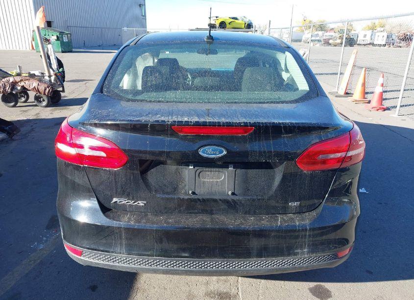 Photo 16 of 2017 Ford Focus SE (VIN 1FADP3F29HL223869)