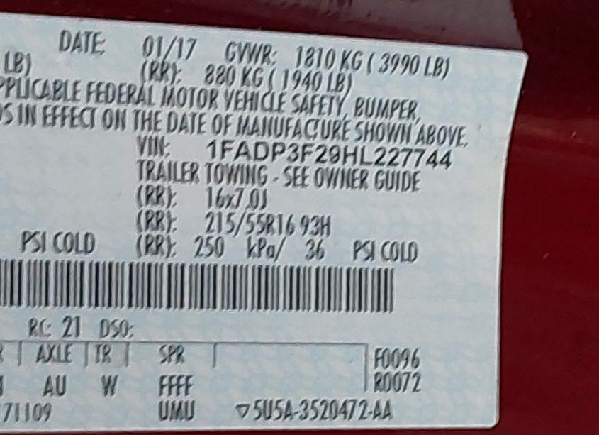 Photo 9 of 2017 Ford Focus SE (VIN 1FADP3F29HL227744)