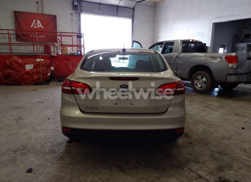 Photo 16 of 2017 Ford Focus SE (VIN 1FADP3F29HL228845)