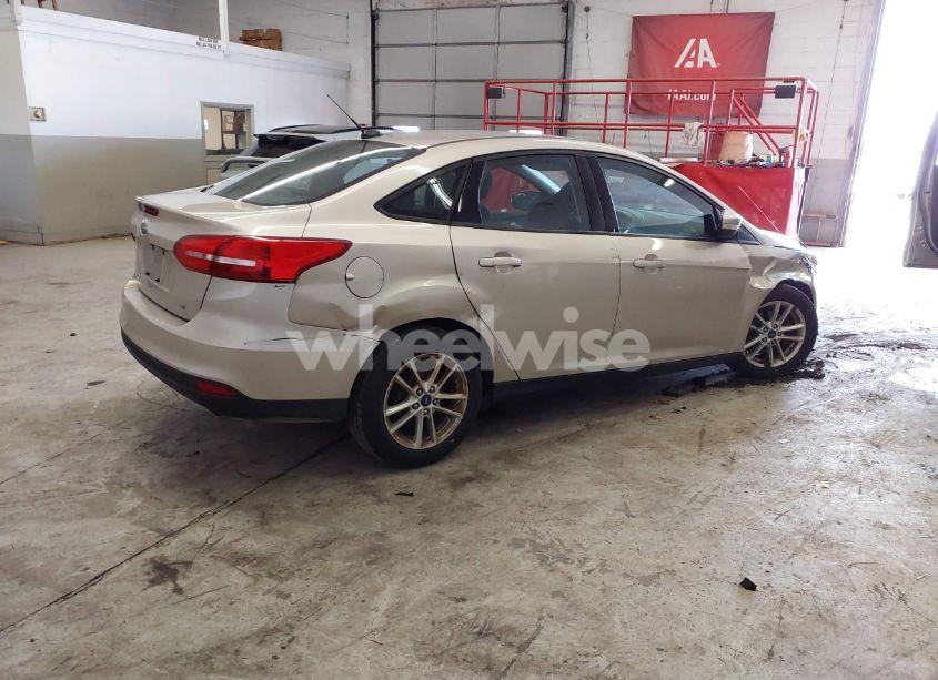 Photo 4 of 2017 Ford Focus SE (VIN 1FADP3F29HL228845)